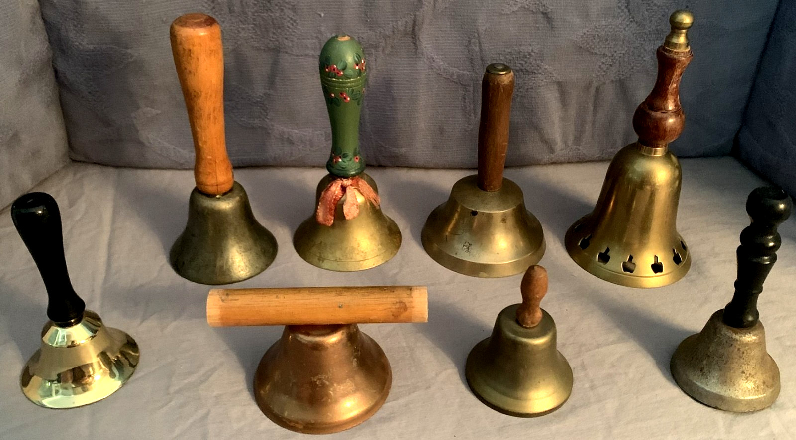Great Lot 8 Vintage Wood Handled Bells Many Designs & Sizes Great Lot 8 Vintage Wood Handled Bells Many Designs & Sizes