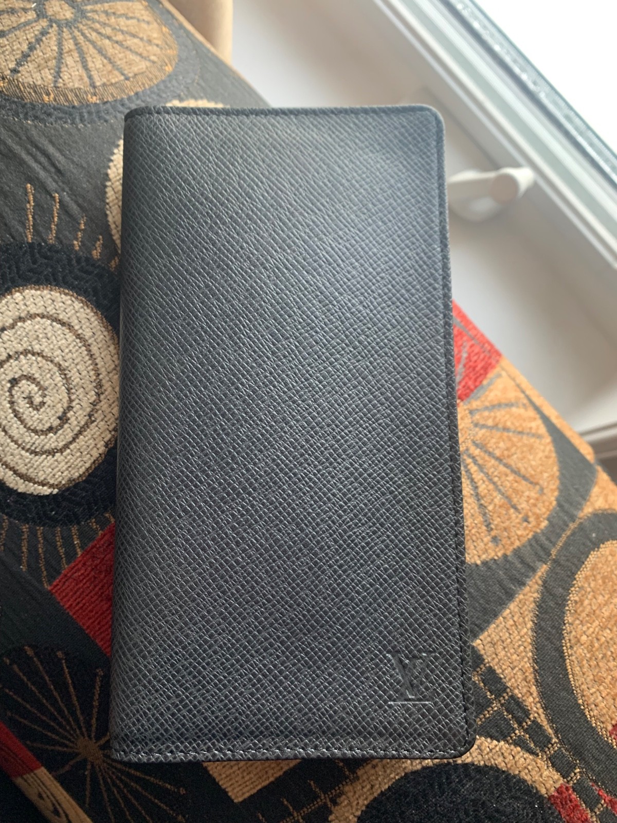 Authentic Louis Vuitton Taiga Leather YEN Credit Cards Long Bifold Wallet Authentic Louis Vuitton Taiga Leather YEN Credit Cards Long Bifold Wallet