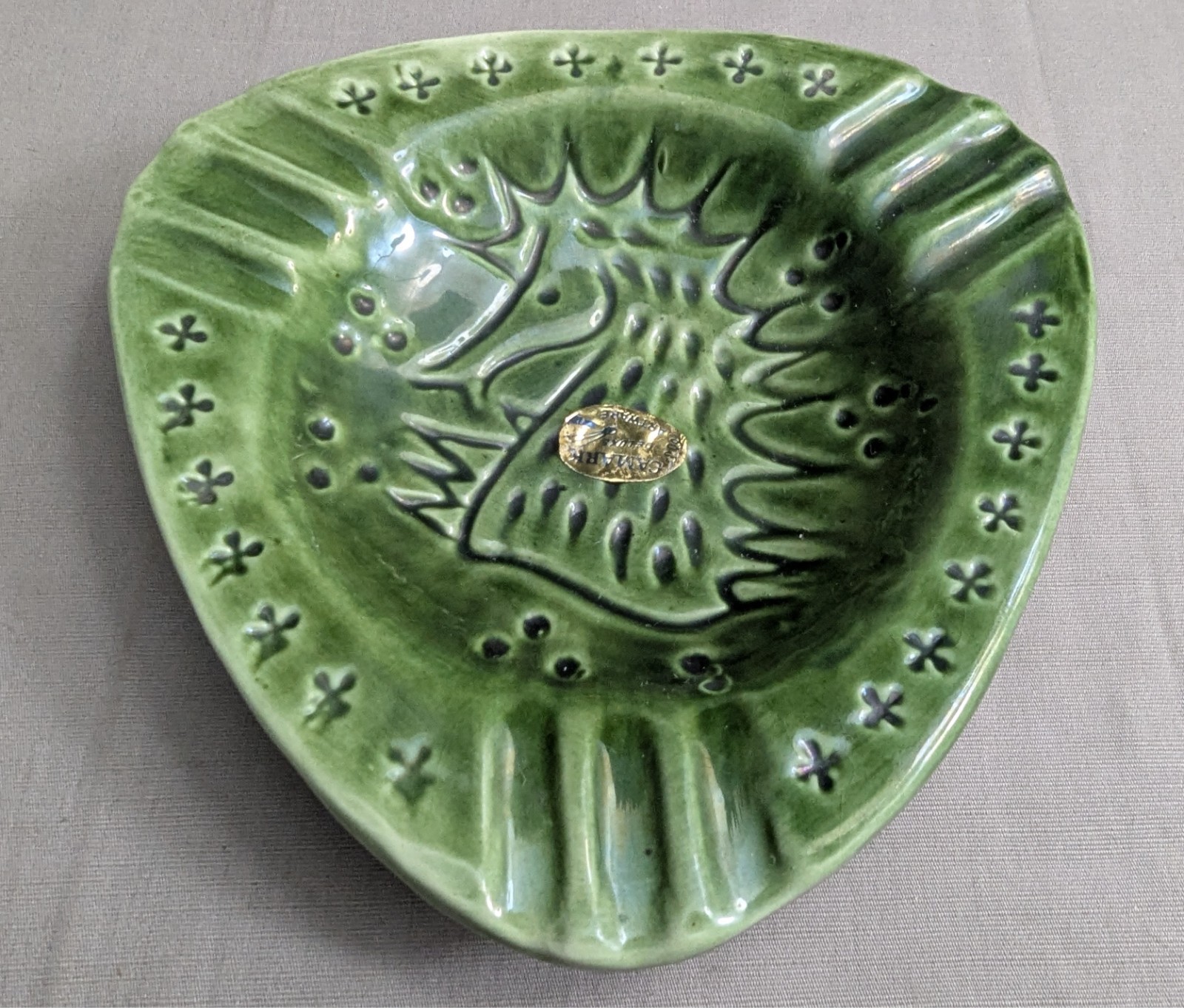 VTG CAMARK DELUXE Pottery Etched SEAHORSE ASHTRAY w/2 Stickers - Green (S4)
