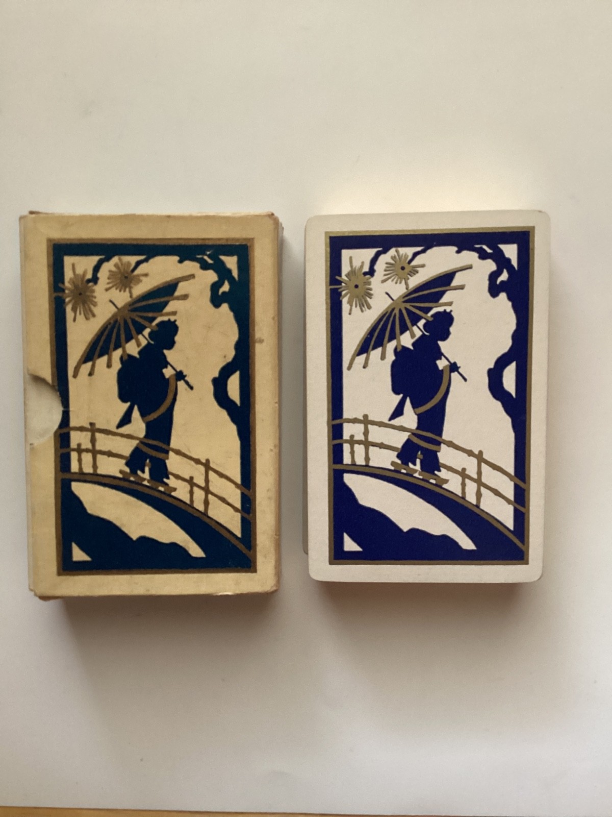 Vintage Art Deco “GEISHA SILHOUETTE” Playing Cards,RUSSELL PCC, c.1920’s Vintage Art Deco “GEISHA SILHOUETTE” Playing Cards,RUSSELL PCC, c.1920’s