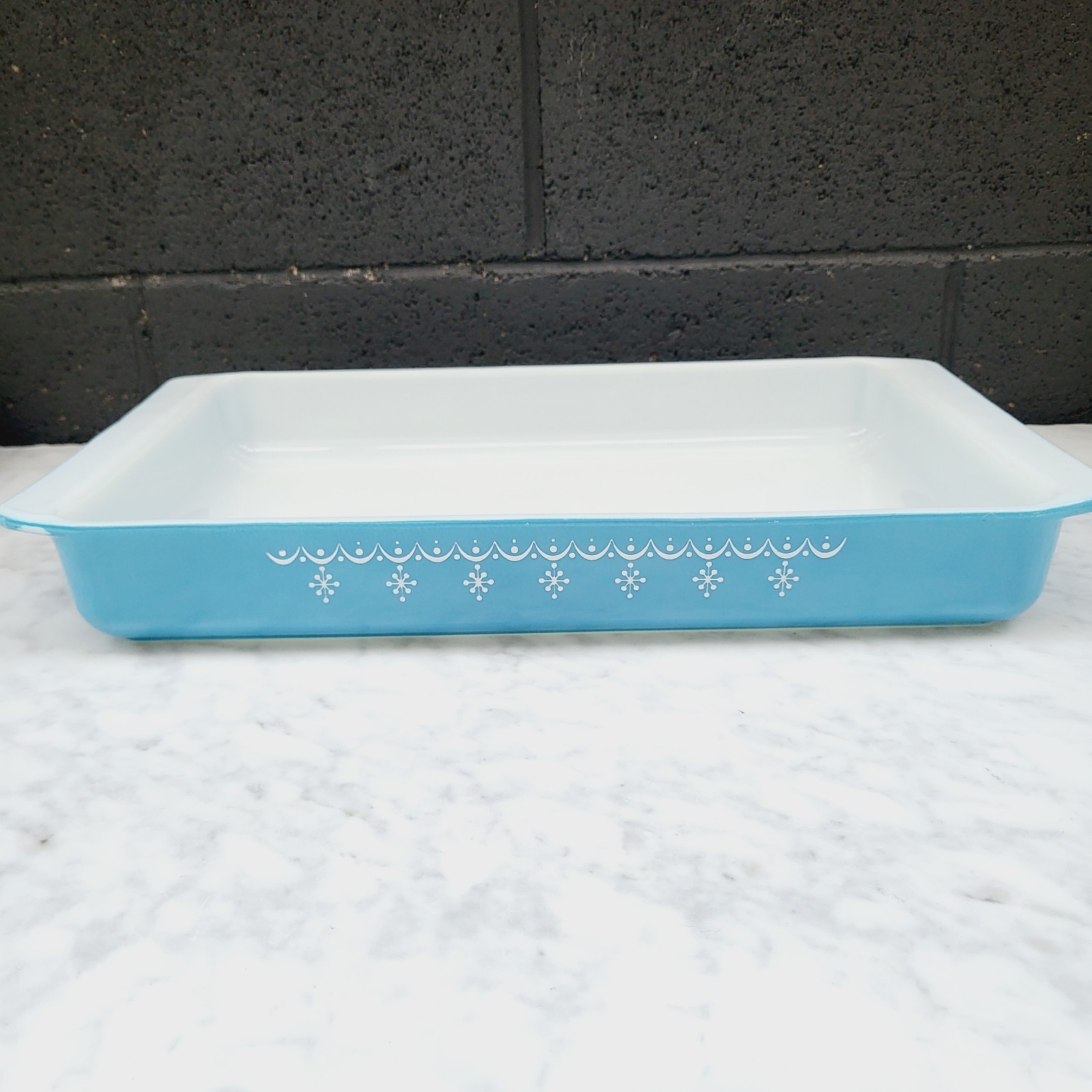 Read Pyrex Snowflake Garland 933 Lasagna Baking Pan Vintage Rectangular Blue 15\
