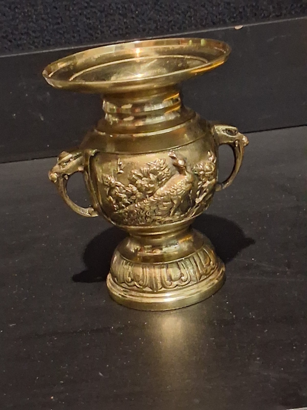 Vintage brass ? Peacock design eagle face handles alter flower vase estate find