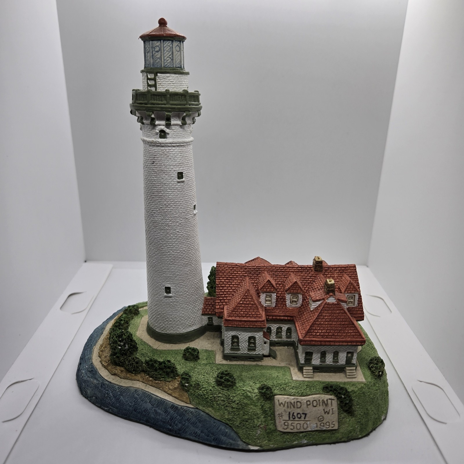 Vtg Harbour Lights Wind Point Lighthouse Wisconsin 1995 #154 **READ