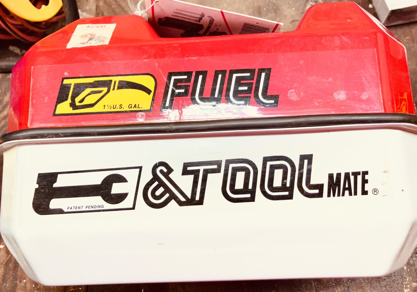 1985 Blitz Fuel & Tool Mate 1.5 Gal Gas Can Tool Box Vintage NOS..