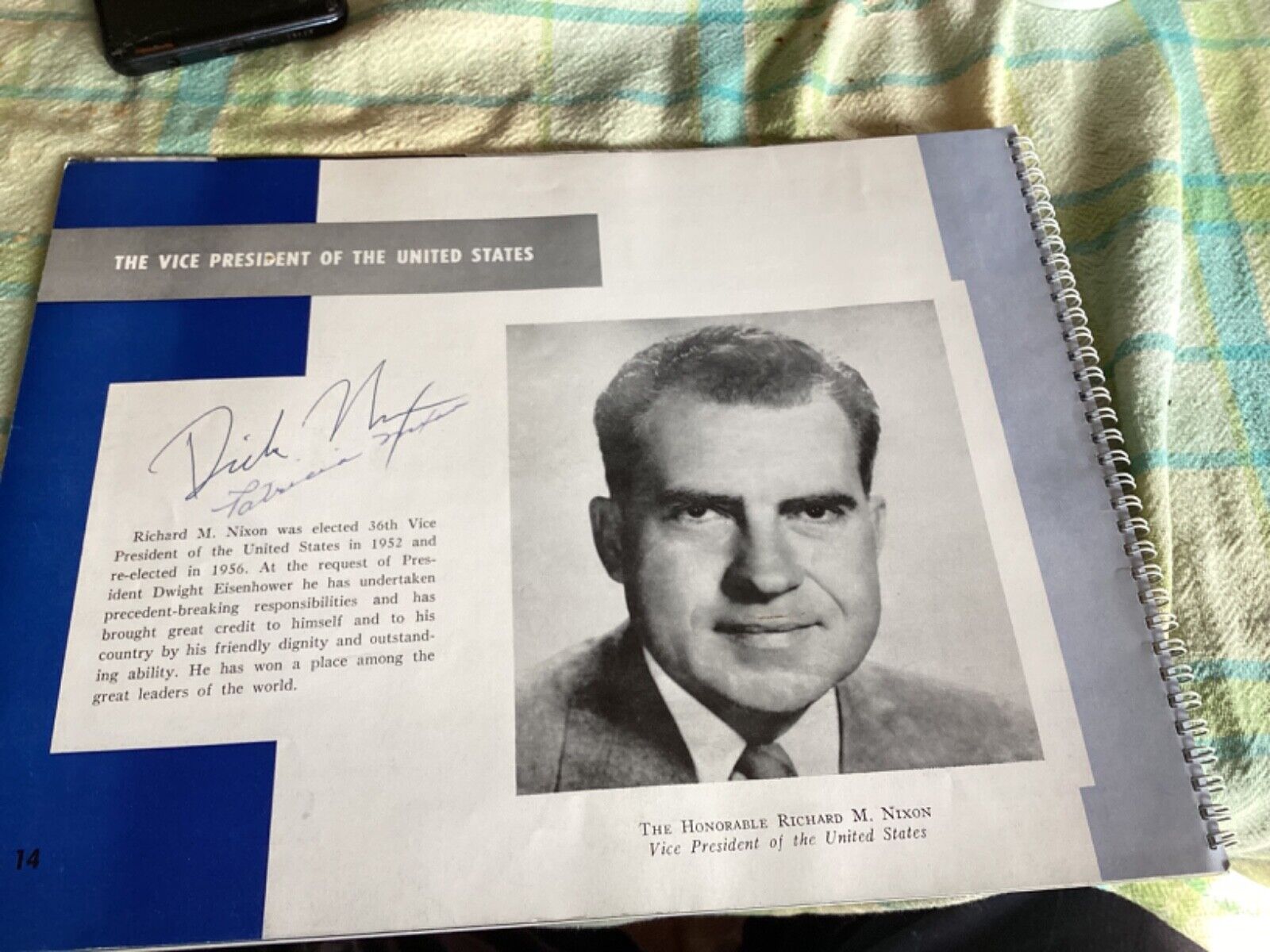RICHARD NIXON and Patricia Nixon … Signed AUTOGRAPH . On a NH  project booklet