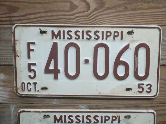 Vintage Mississippi expired 1953 License Plate/Tag-40-060