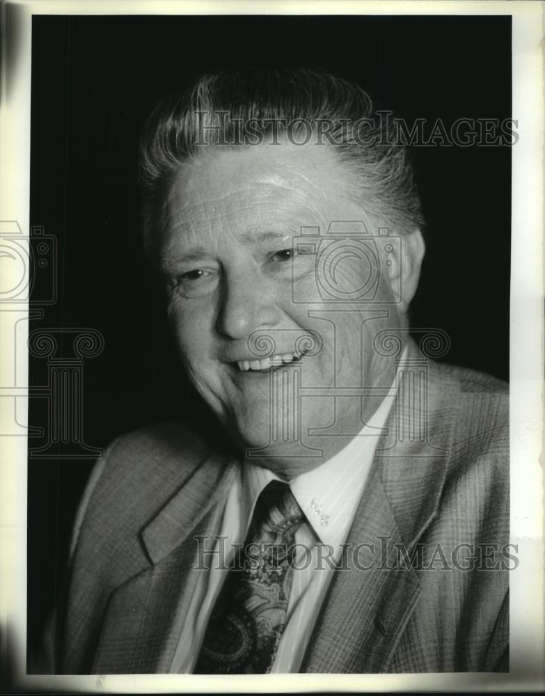 1988 Press Photo Lester Clavin, Sports - nos06227