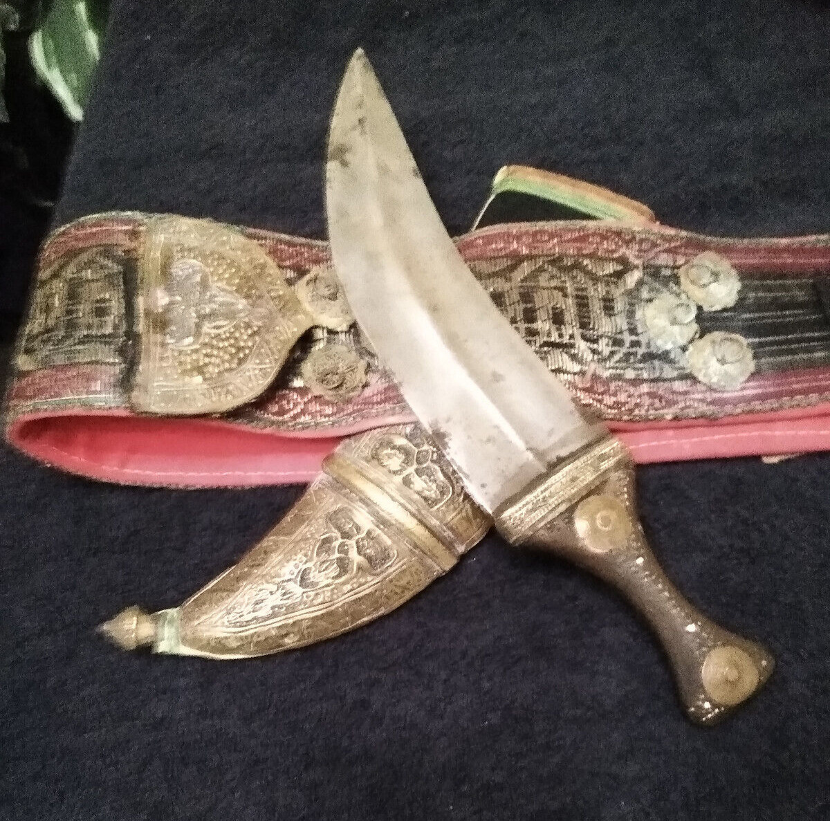 Antique  Yemeni Thouma  Khanjar Dagger Jambiya HandmadeBelt Metallic Theads RARE