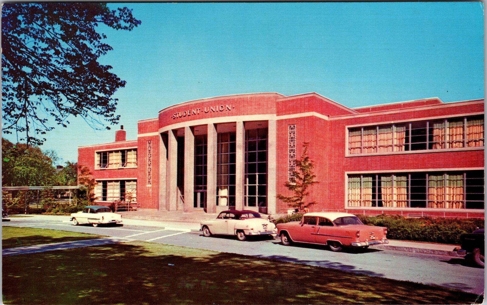Amherst MA-Massachusetts, Student Union, University, Vintage Postcard