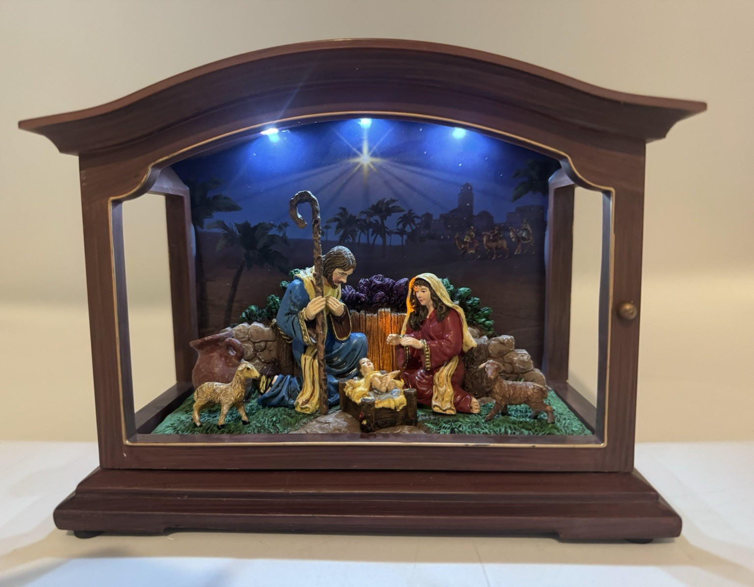 Christmas Nativity Scene Holy Family Jesus Mary Joseph Wood Look Display Diorama