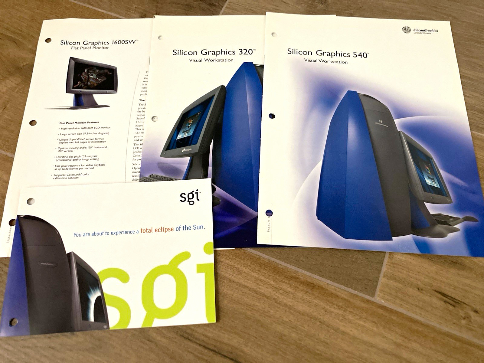 Silicon Graphics SGI 320/540 Visual Workstation & 1600SW Monitor Brochure