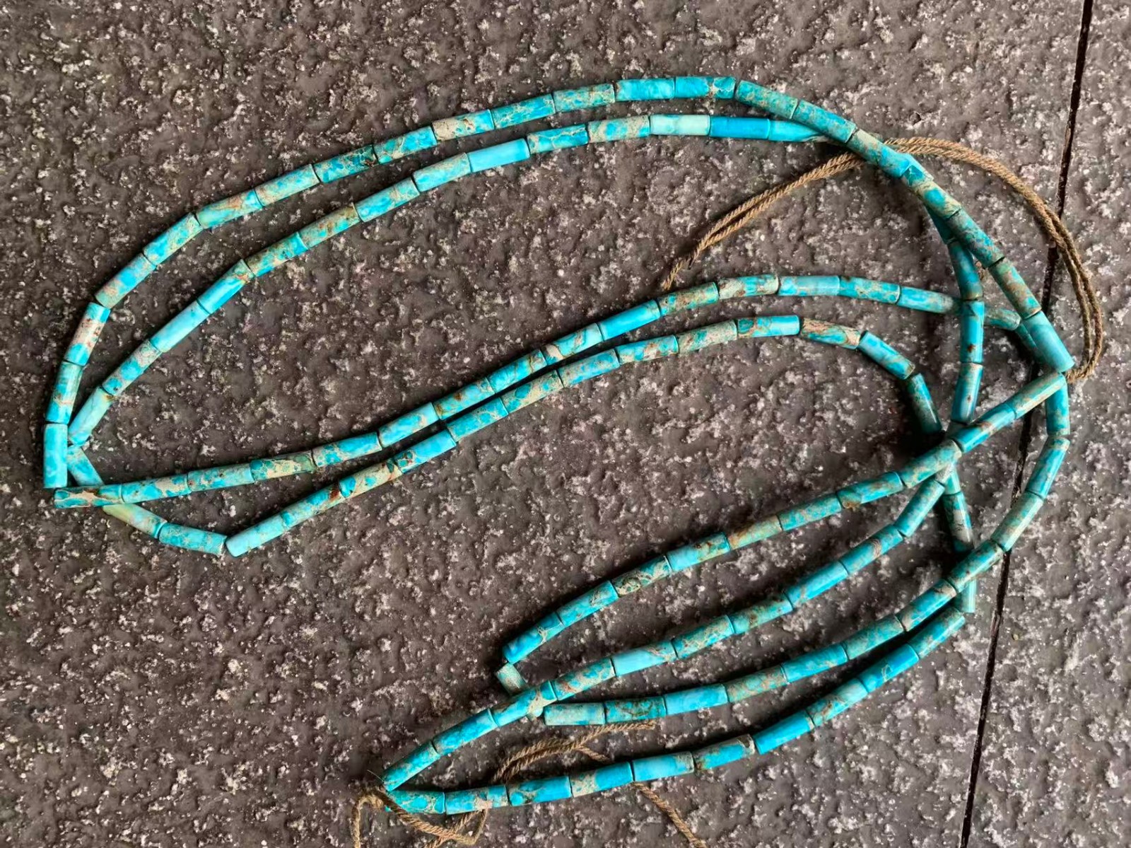2Pcs Excellent Tibetan Old Turquoise 4x14mm Beads Necklaces 