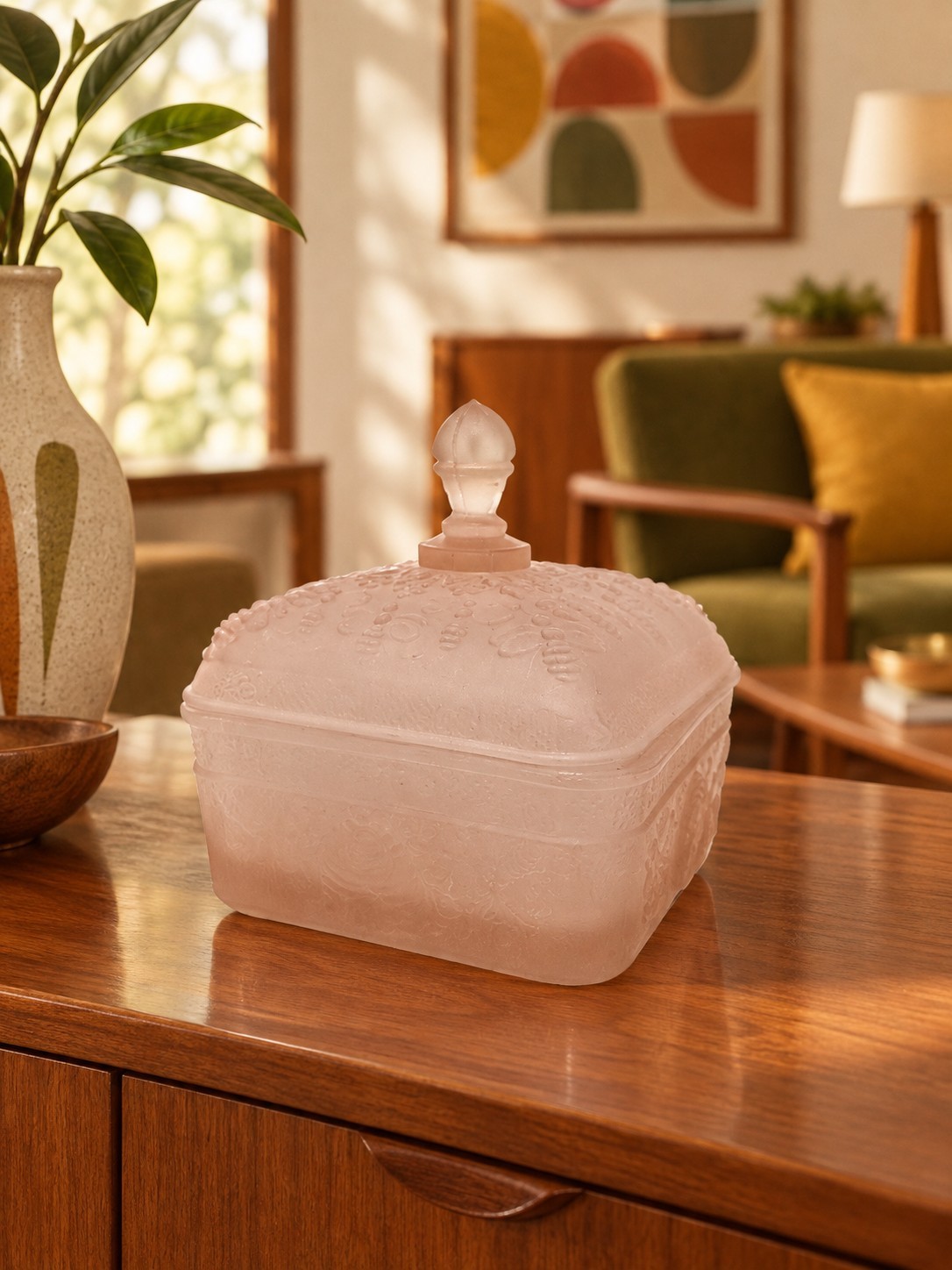 Vintage Indiana Glass Tiara Exclusive Pink Satin Frosted Honey Bee Box