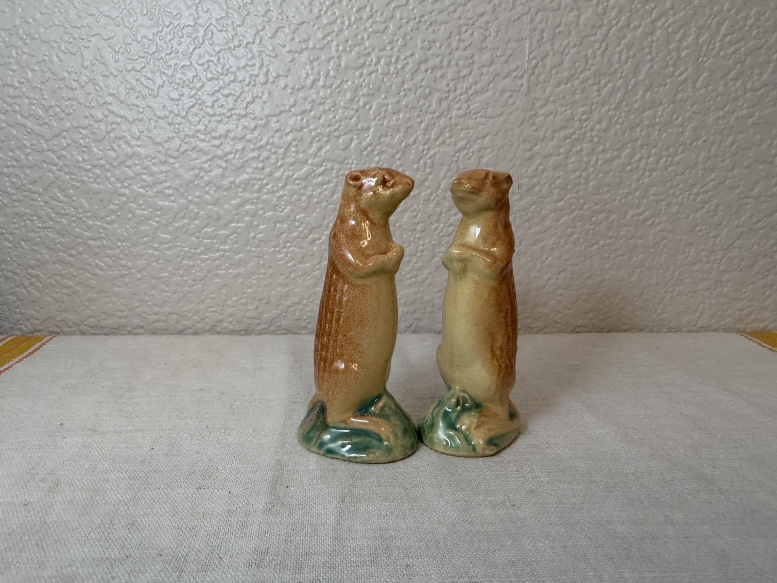 Vintage ROSEMEADE POTTERY North Dakota PRAIRIE DOGS Salt & Pepper SHAKERS Set