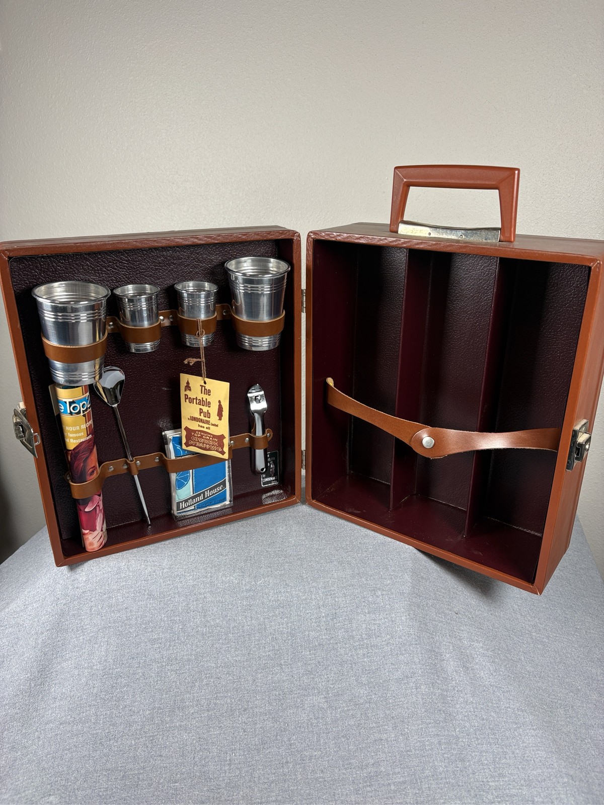 Vintage Londonaire The Portable Pub Travel Bar Set Cocktail Kit Brown Case Vintage Londonaire The Portable Pub Travel Bar Set Cocktail Kit Brown Case