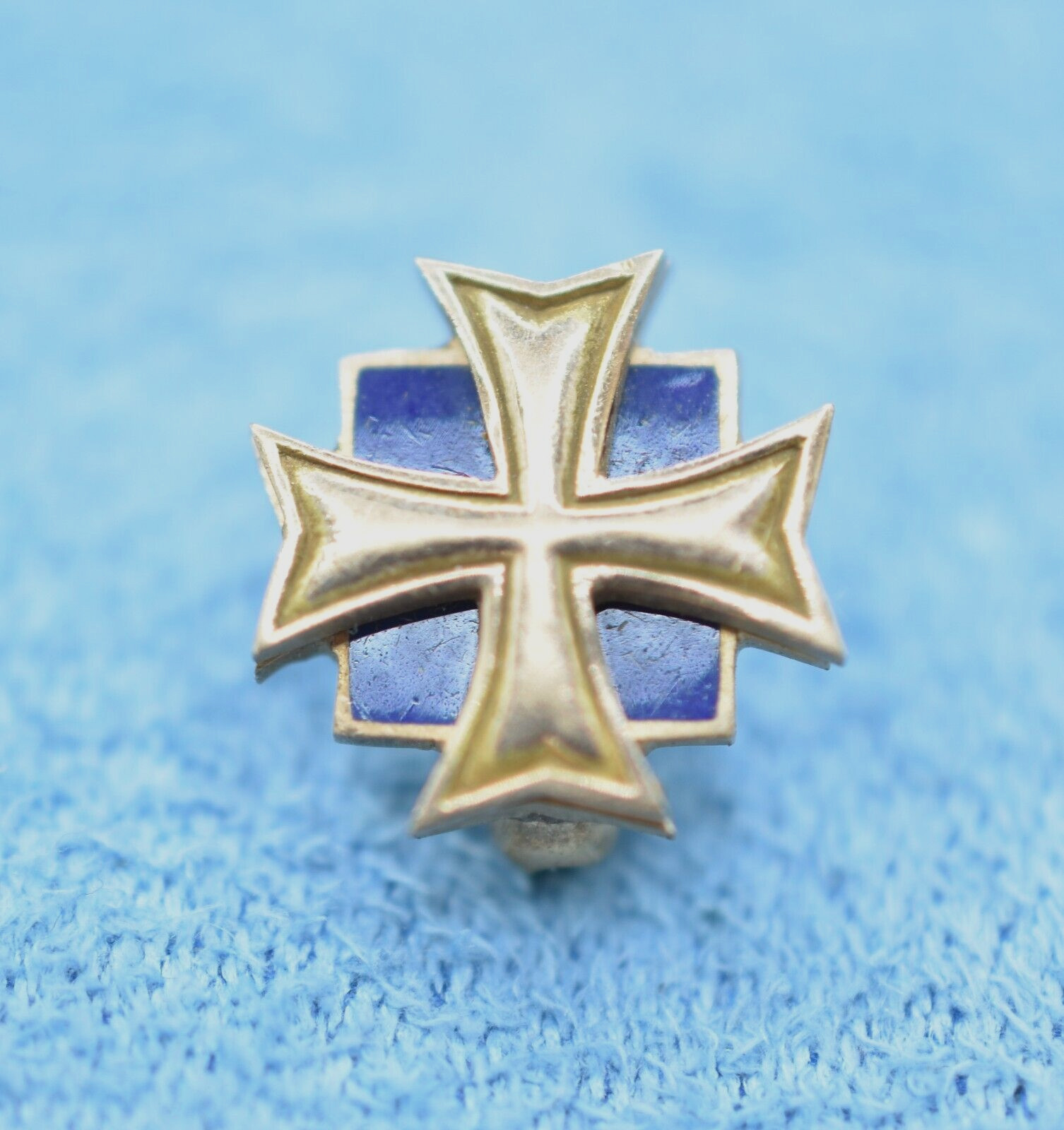 Vintage Signed 10k Yellow Gold Blue Enamel Maltese Cross Order St John Lapel Pin