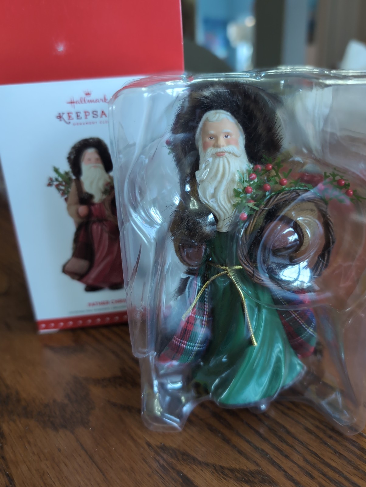 Rare 2015 Hallmark Repaint Father Christmas Green Outfit Event Repaint Ornament