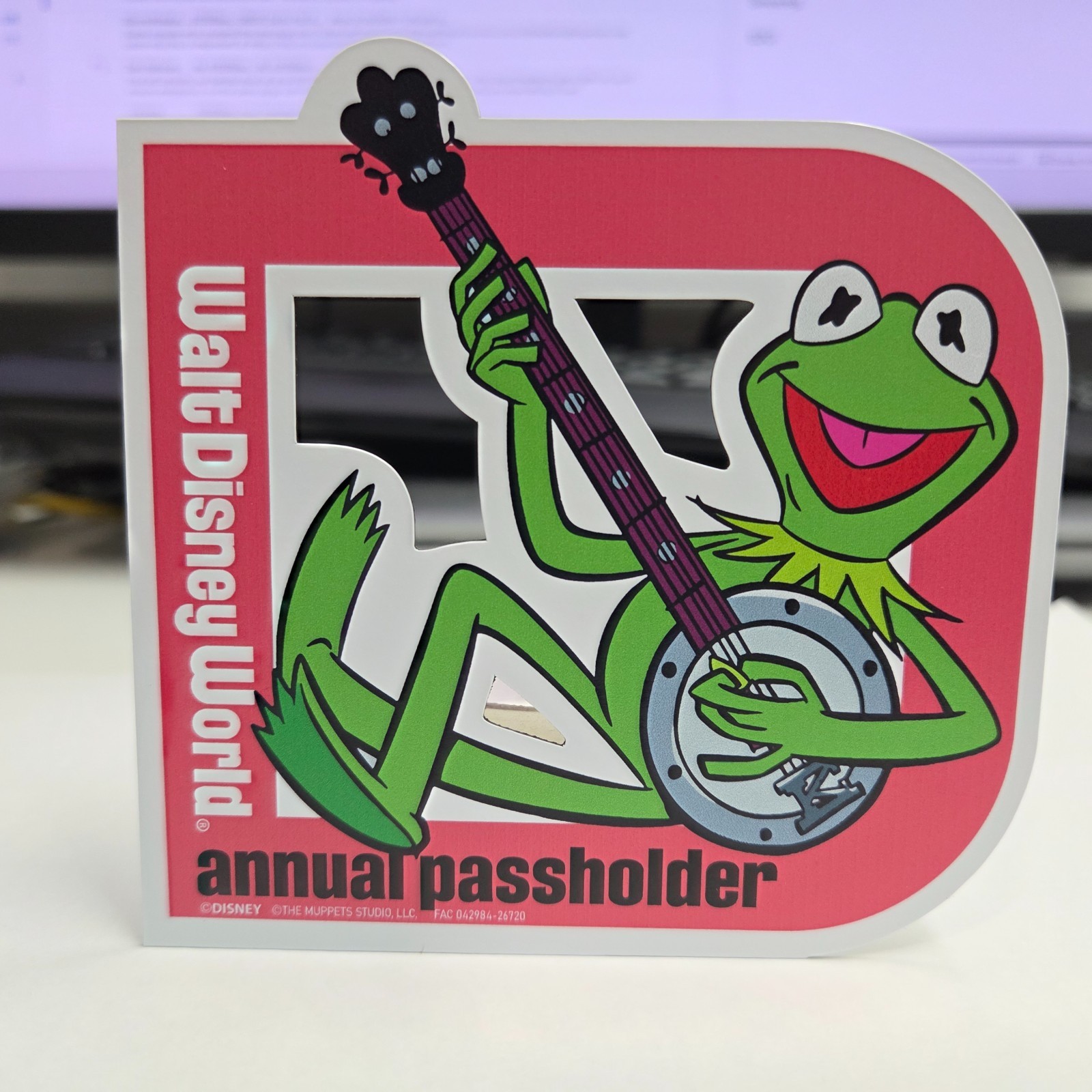 *Aftermarket* Walt Disney Kermit The Frog Annual Passholder Magnet *Aftermarket*