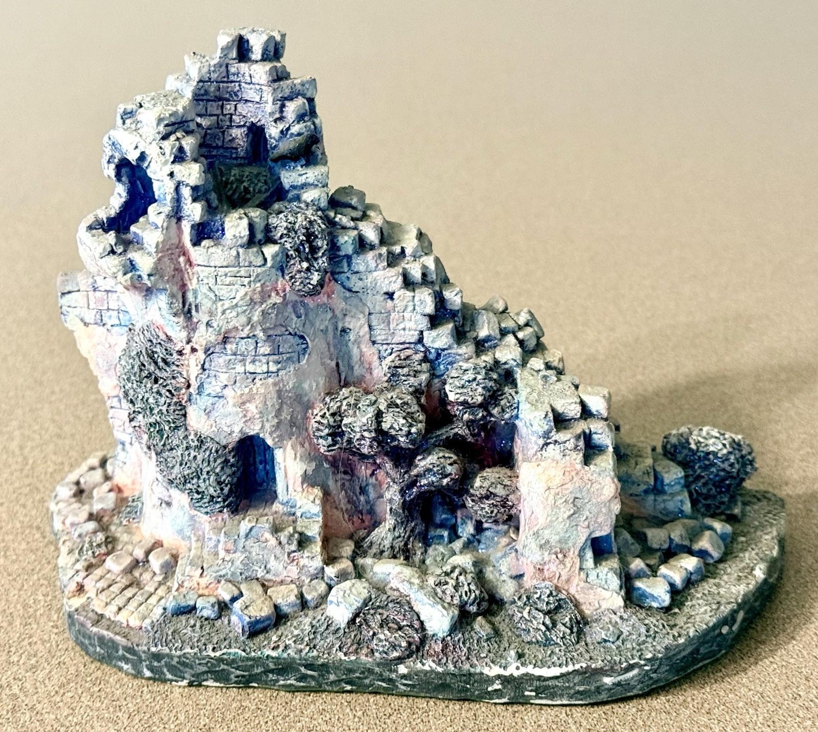 VTG Enchanted Kingdoms Ravenstone Ruins John Hopkins Castle Figurine⁠ (1989)