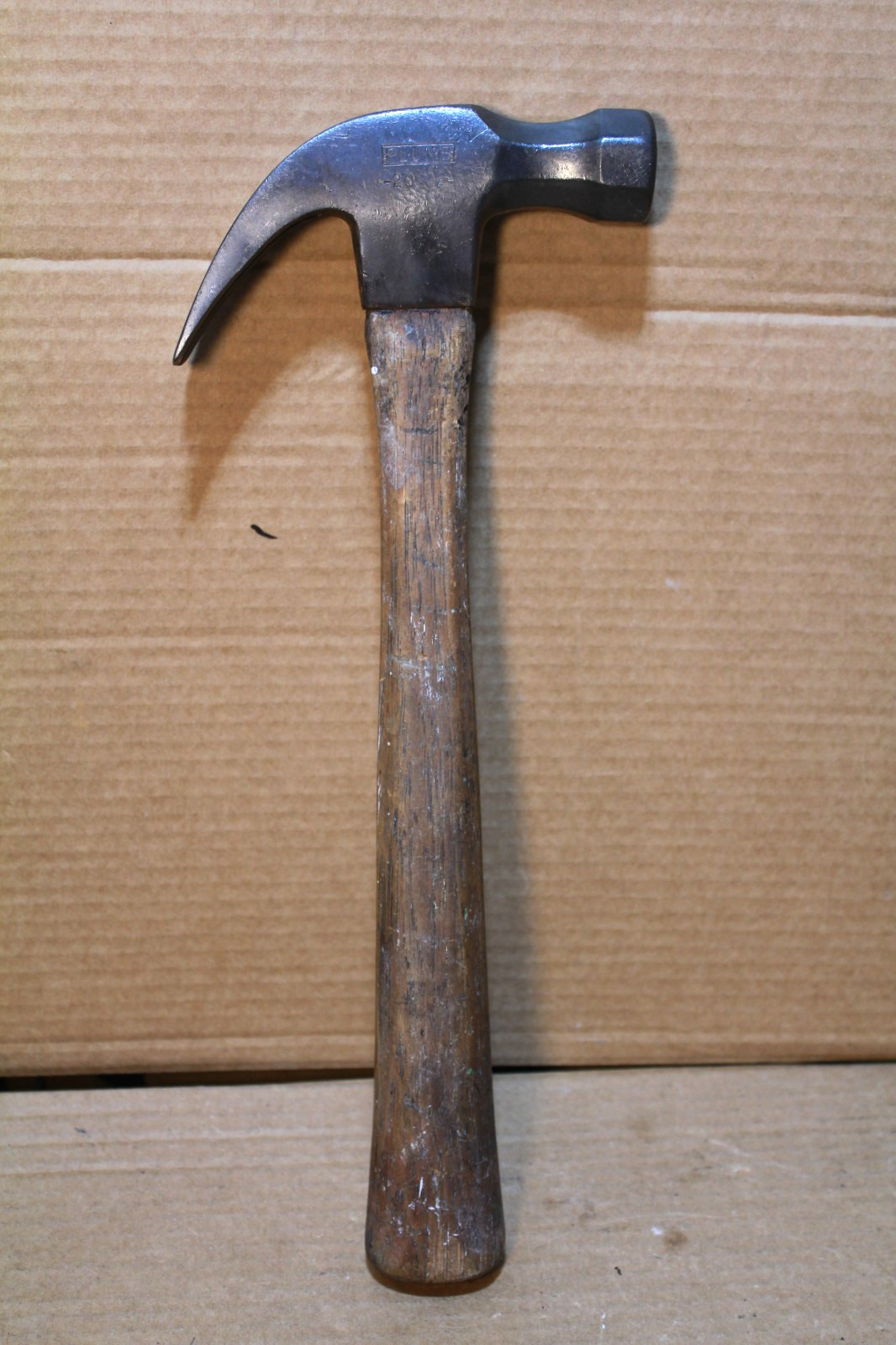 Plumb 20 oz Claw Hammer Original Wood Handle 13-1/4\