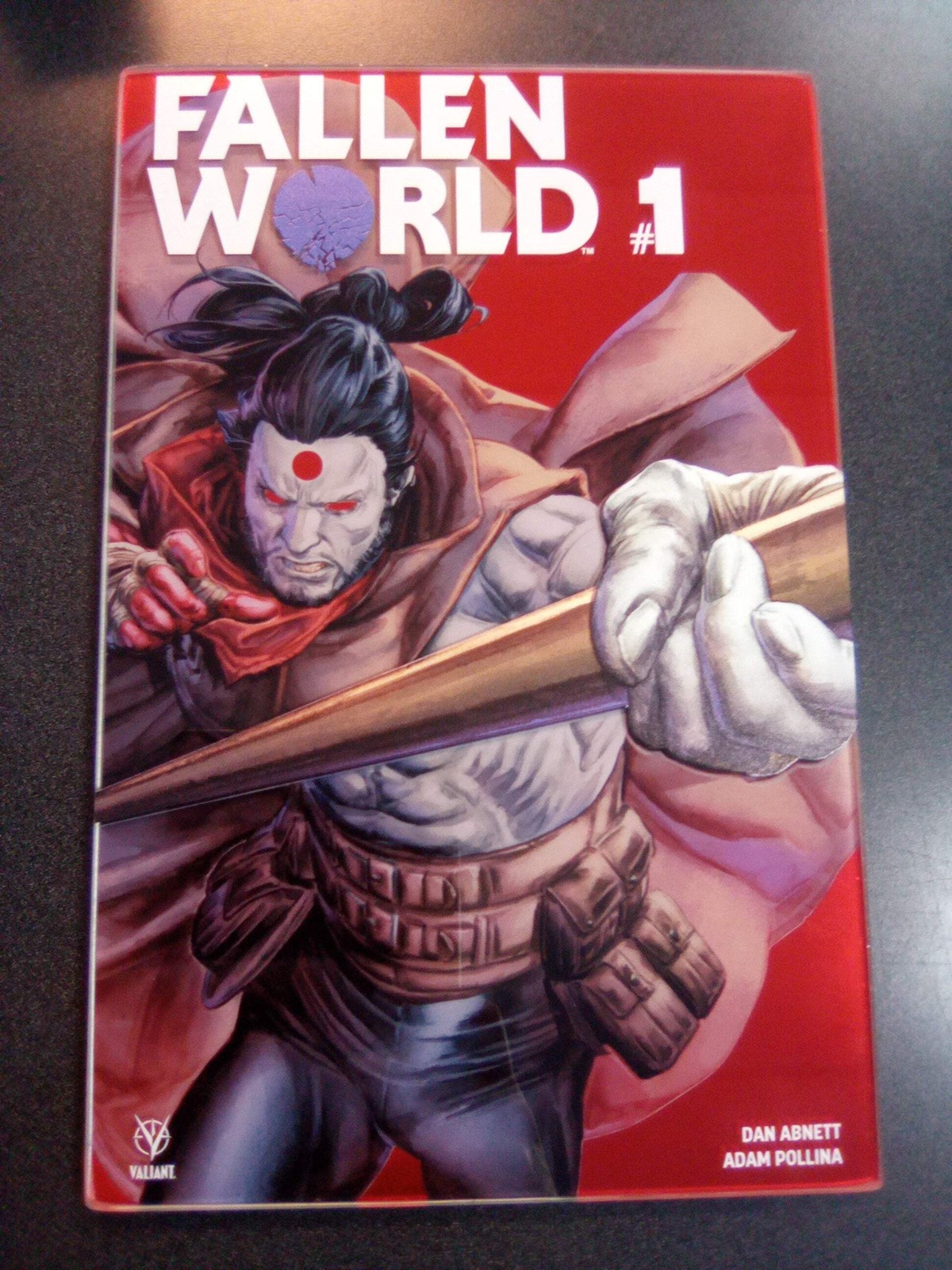 Fallen World #1 (Of 5) Cover D 1:250 Variant Glass Braithwaite Valiant Comic NM Fallen World #1 (Of 5) Cover D 1:250 Variant Glass Braithwaite Valiant Comic NM