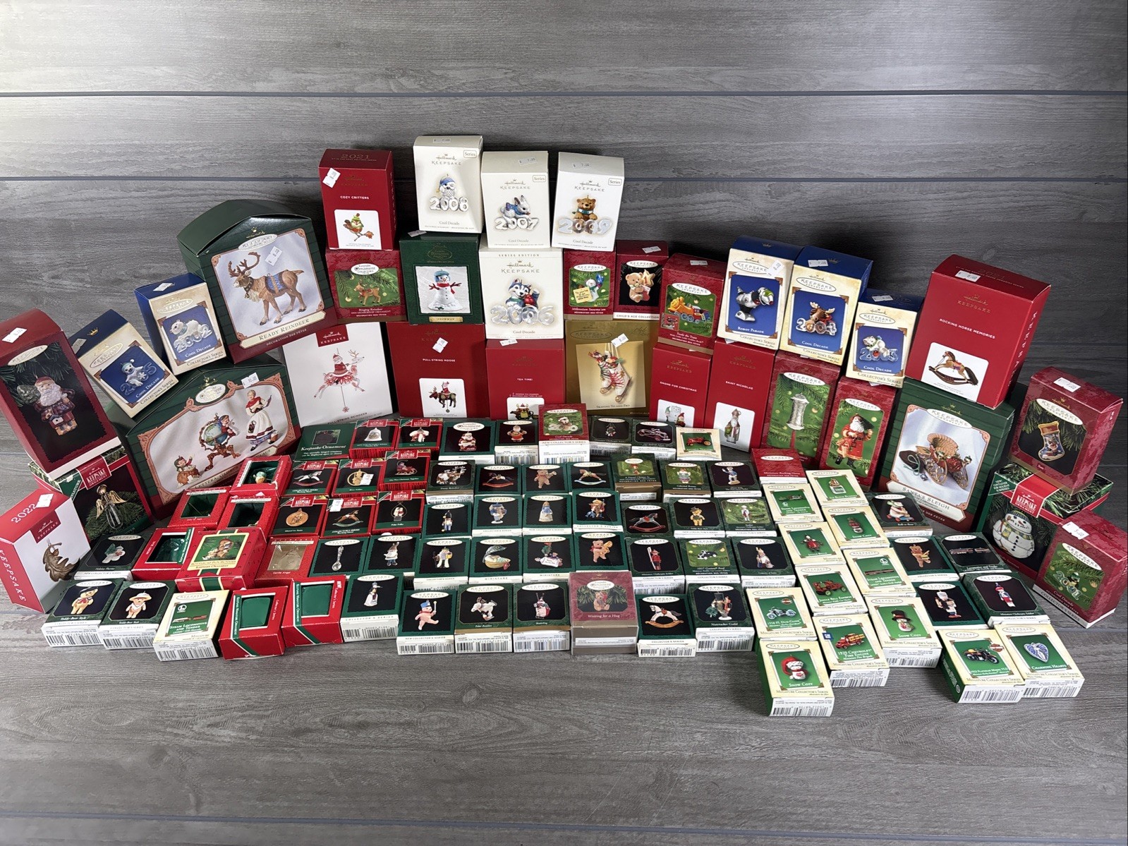 Hallmark Keepsake Christmas Ornaments HUGE LOT - Lot Of 106 + 1985-2024