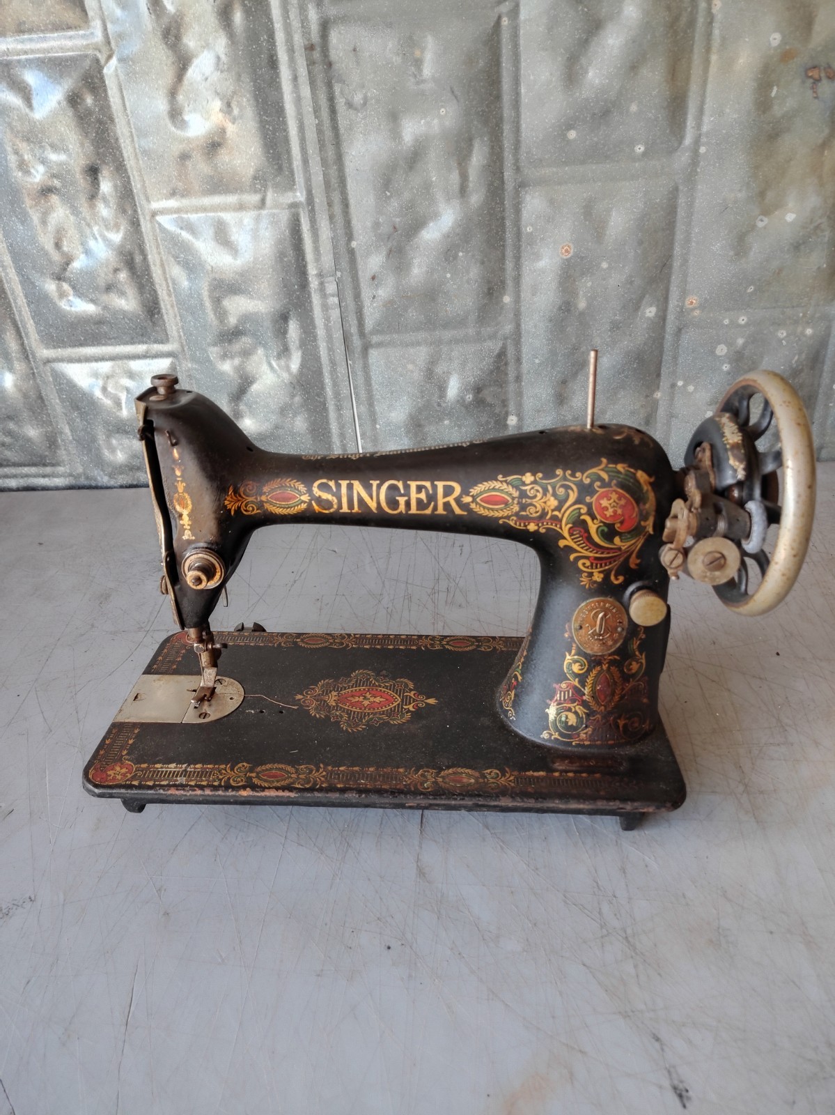 Antique Singer RED EYE Sewing Machine Head ~ Model 66 ~ 1923 Antique Singer RED EYE Sewing Machine Head ~ Model 66 ~ 1923