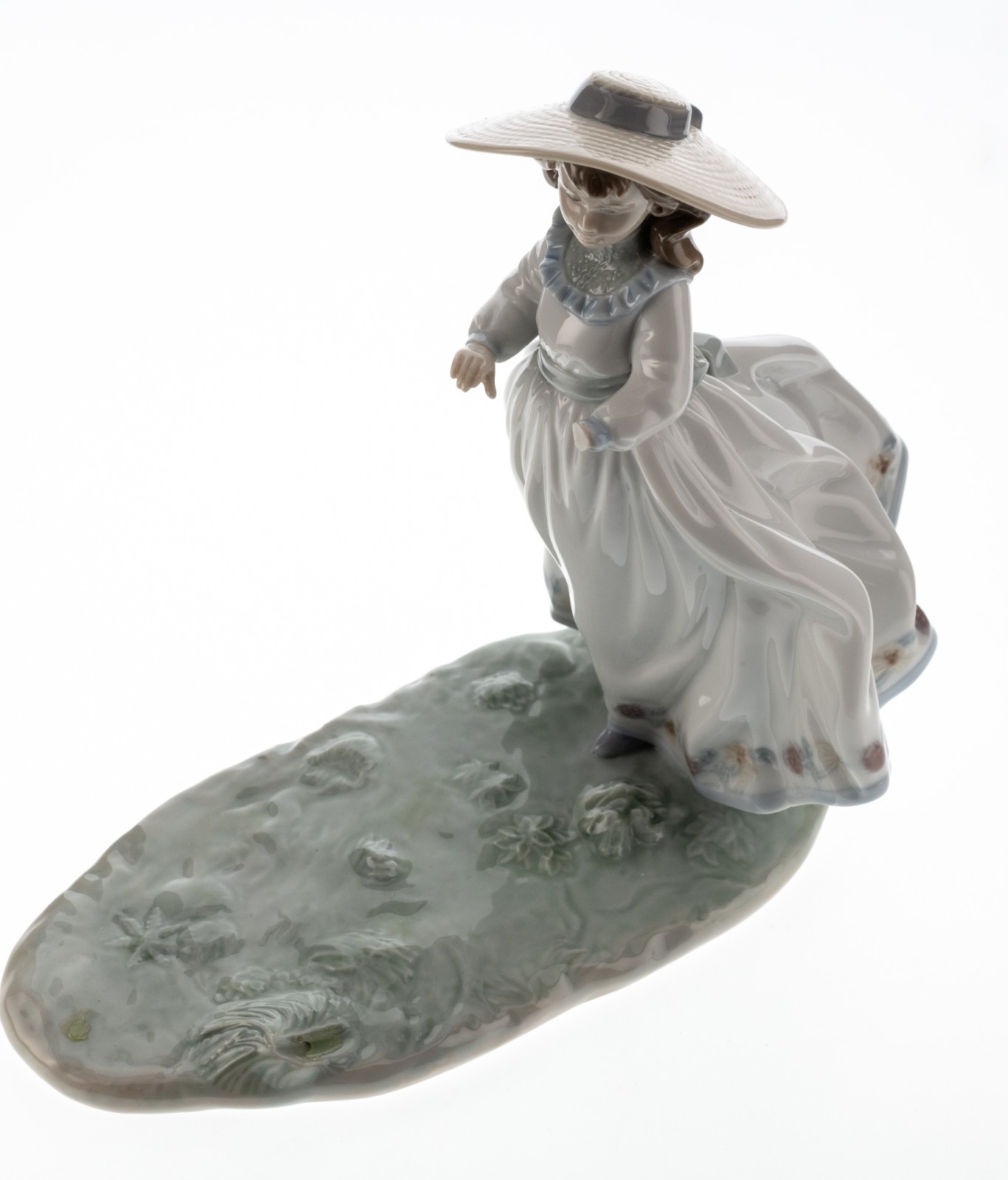 Damaged Missing Kitty Cart and a Hand Lladro Girl #6141 9.25x9\