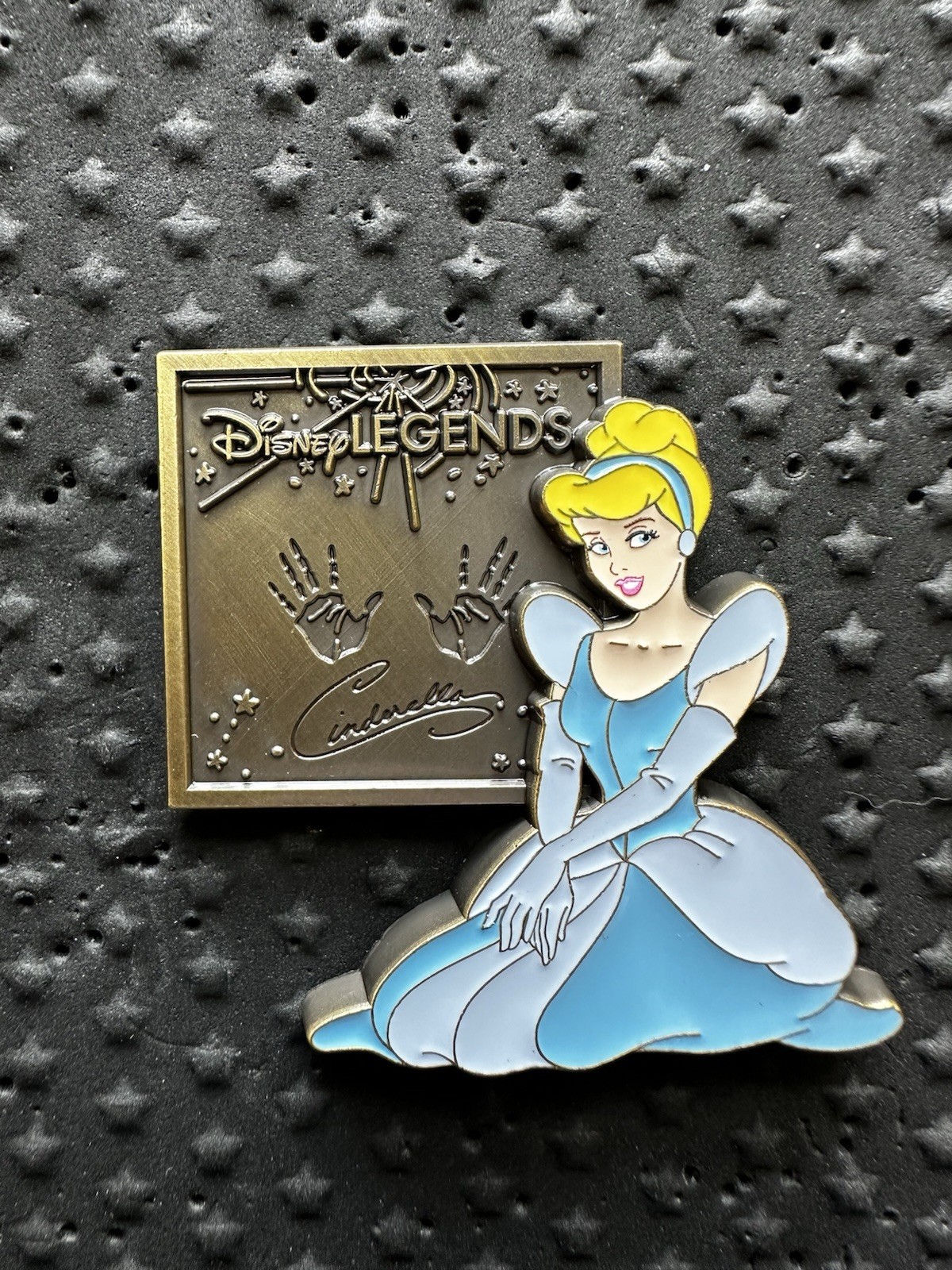 Disney Employee Center DEC Legends Character Plaque Princess Cinderella Pin Disney Employee Center DEC Legends Character Plaque Princess Cinderella Pin