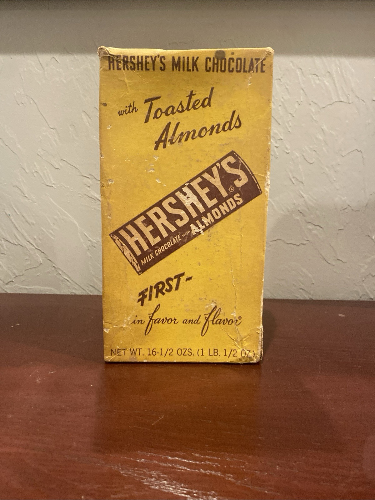 Vintage 1968 Hershey’s BOX Milk Chocolate With Almond
