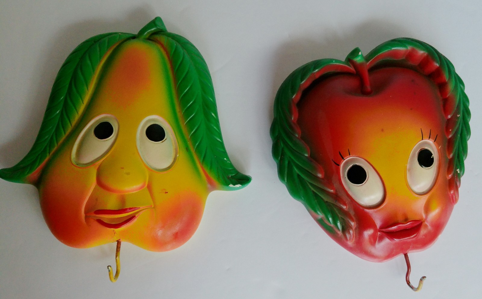 Set 2 VTG 1970 Miller Studio Pear Apple Anthropomorphic Chalkware Wall Plaques