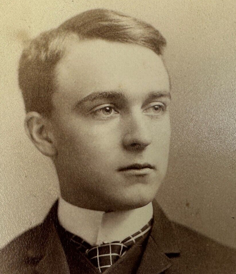 Baltimore,MA Antique Cabinet Card Photo 1890s Handsome Young Man Suit Fashion Baltimore,MA Antique Cabinet Card Photo 1890s Handsome Young Man Suit Fashion