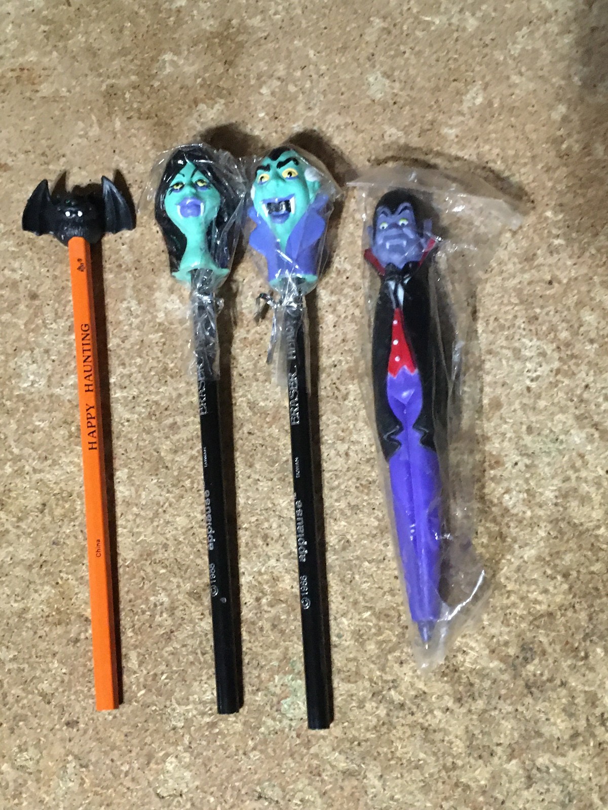 LOT OF 4 1988 APPLAUSE FEMALE VAMPIRE HEAD ERASER PENCIL RUSS HAPPY HAUNTING PEN