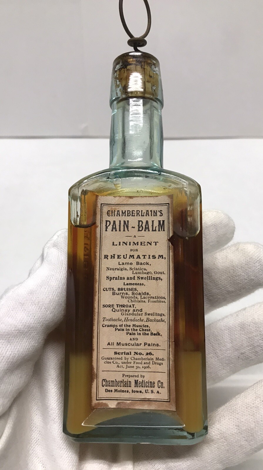 CHAMBERLAINS PAIN BALM BOTTLE 1890s