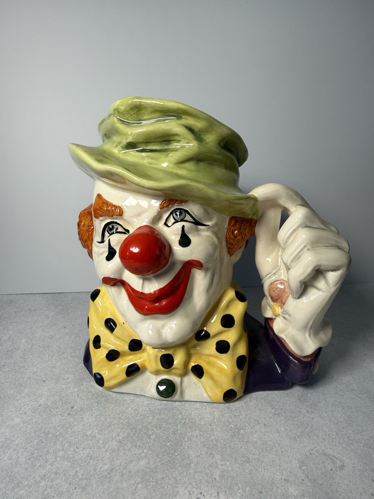 Royal Doulton “The Clown” Large Character Jug D6834 Vintage 1988 Royal Doulton “The Clown” Large Character Jug D6834 Vintage 1988