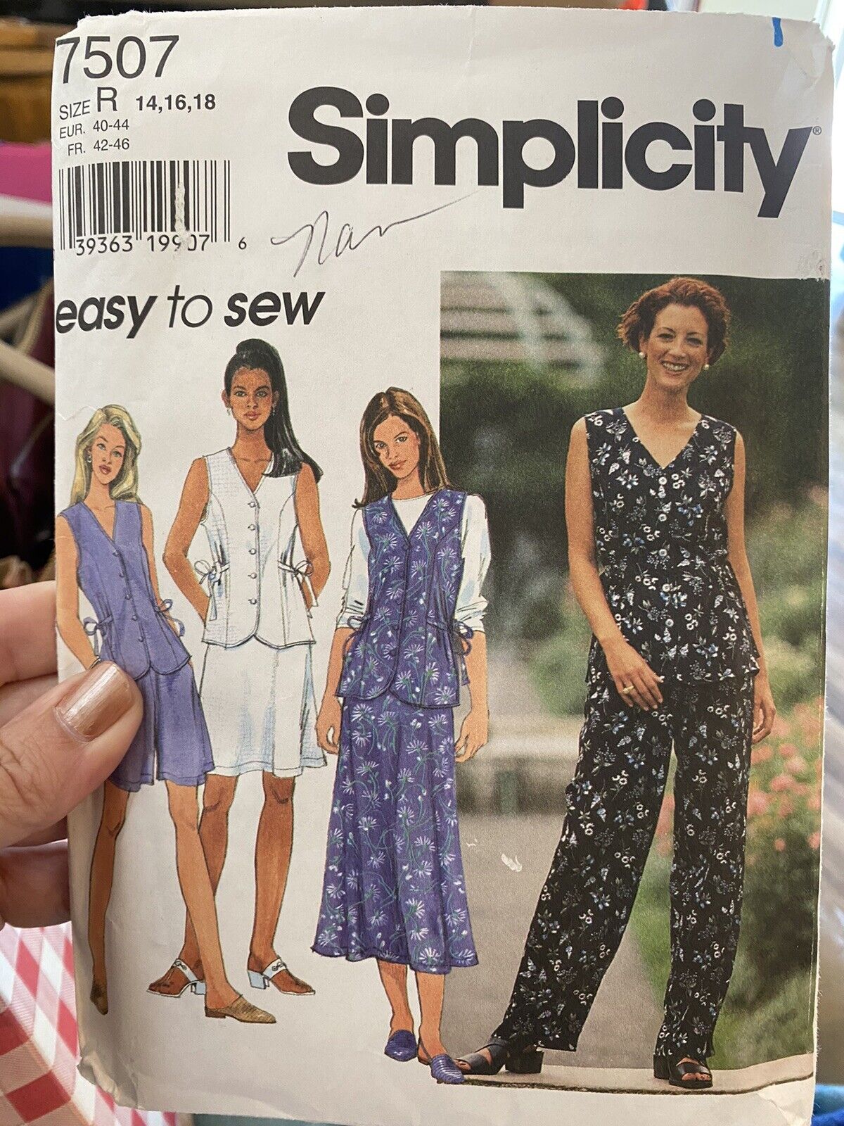 1997 Simplicity Sewing Pattern 7507 Size 14-18 Cut and Complete 