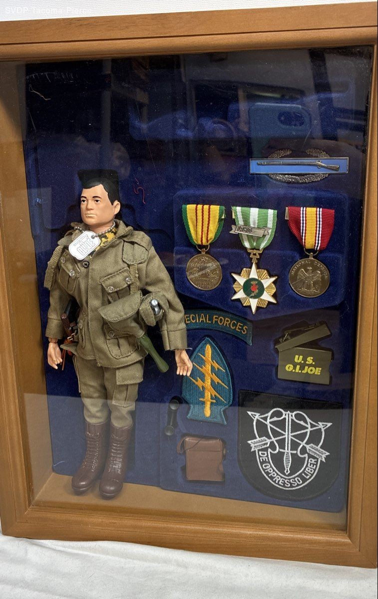 1998 Hasbro G.I. Joe Timeless Collection Green Beret Special Forces Shadowbox