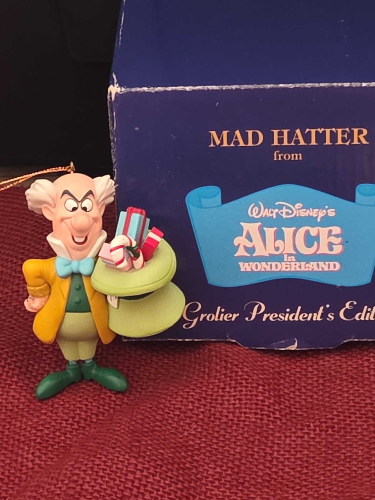 Disney Grolier Presidents Edition Alice in Wonderland Mad Hatter Ornament
