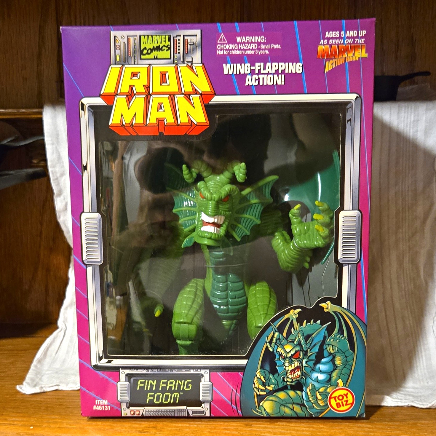 Toy Biz Marvel Iron Man Fin Fang Foom Wing-Flapping Figure 1:10 Plastic 46131