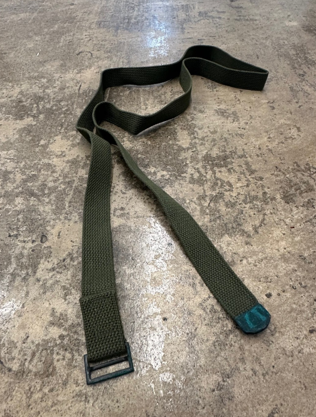 ( 1 ) NOS US Army Cotton OD Utility Strap, Webbing,  Viet War, Dated 1967,  V-59