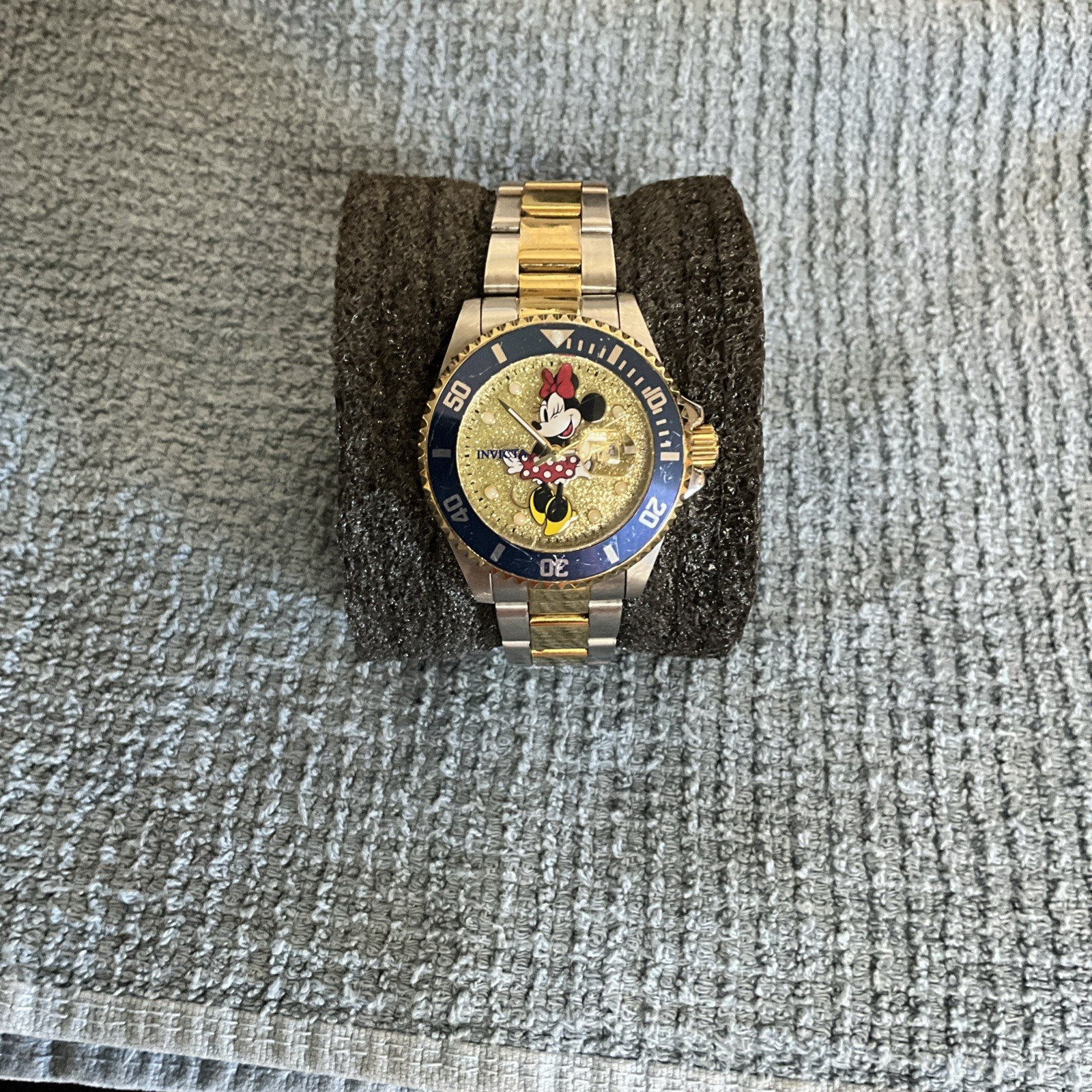 Invicta Disney Limited Edition Minnie Mouse Watch.SERIAL #0099 Out Of 3000.
