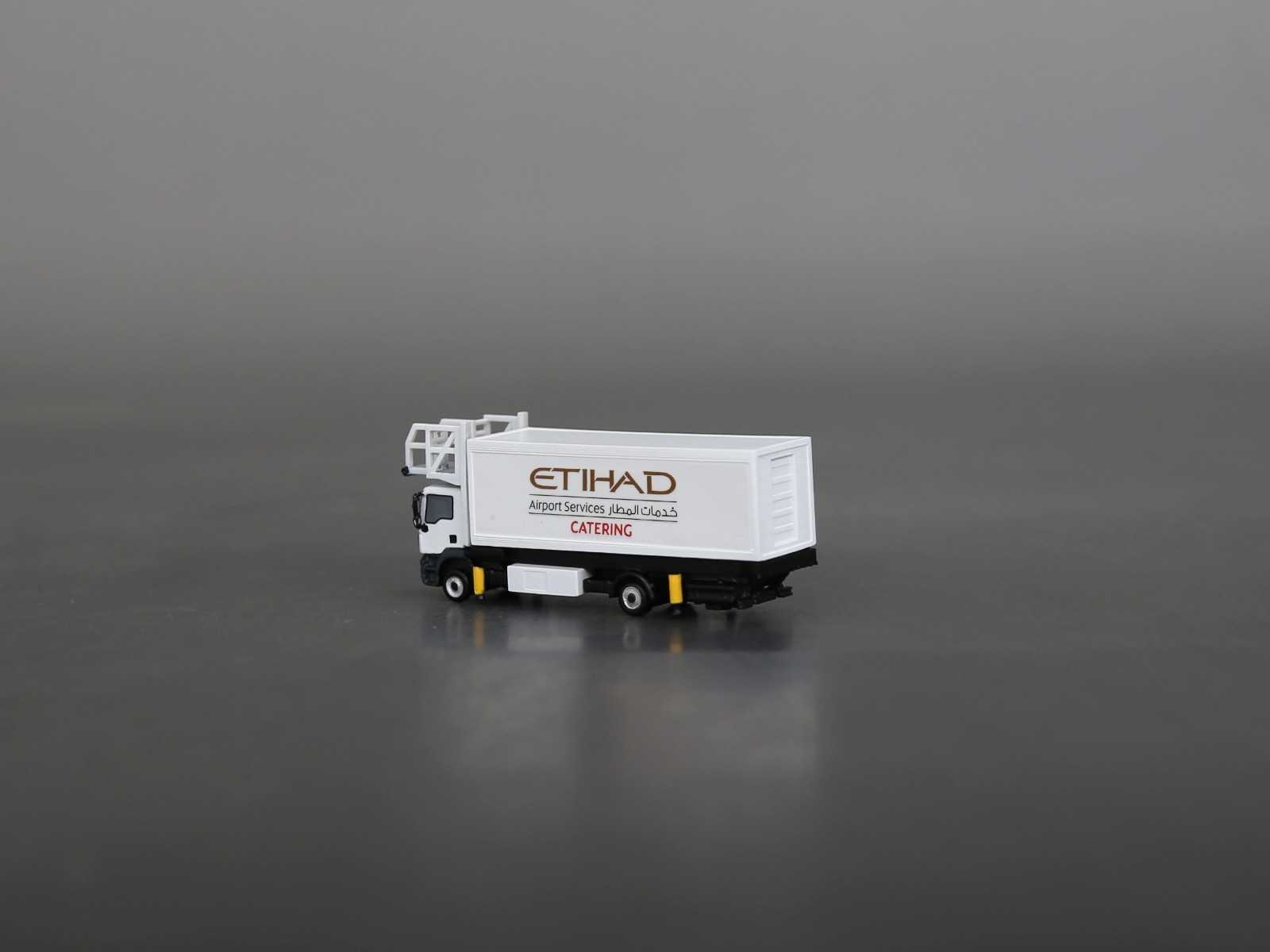 1:400/200/144 scale ETIHAD single-axle aircraft catering truck GSE model