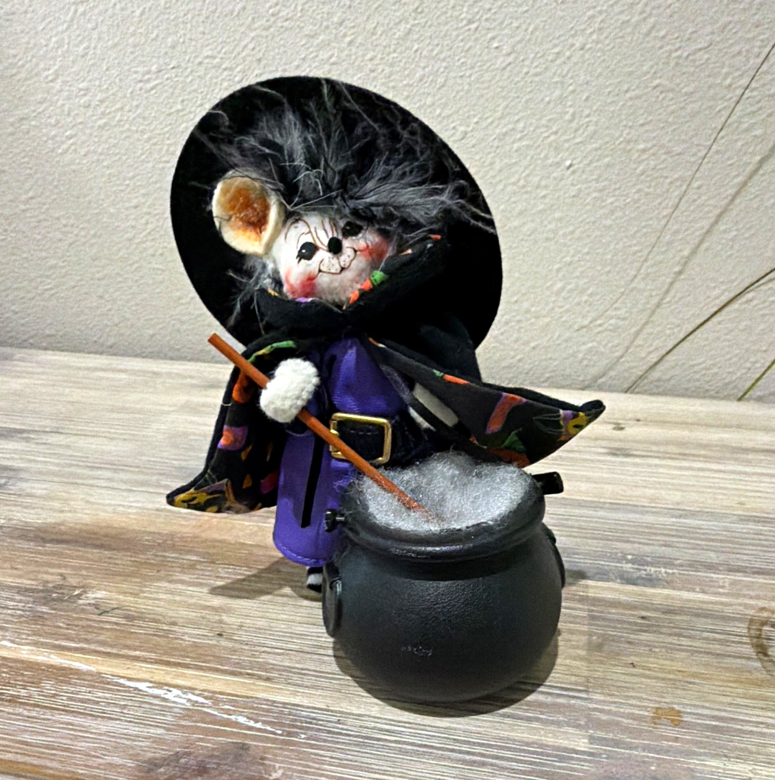 Annalee 6in Mouse with Cauldron Item #311218 - 2018