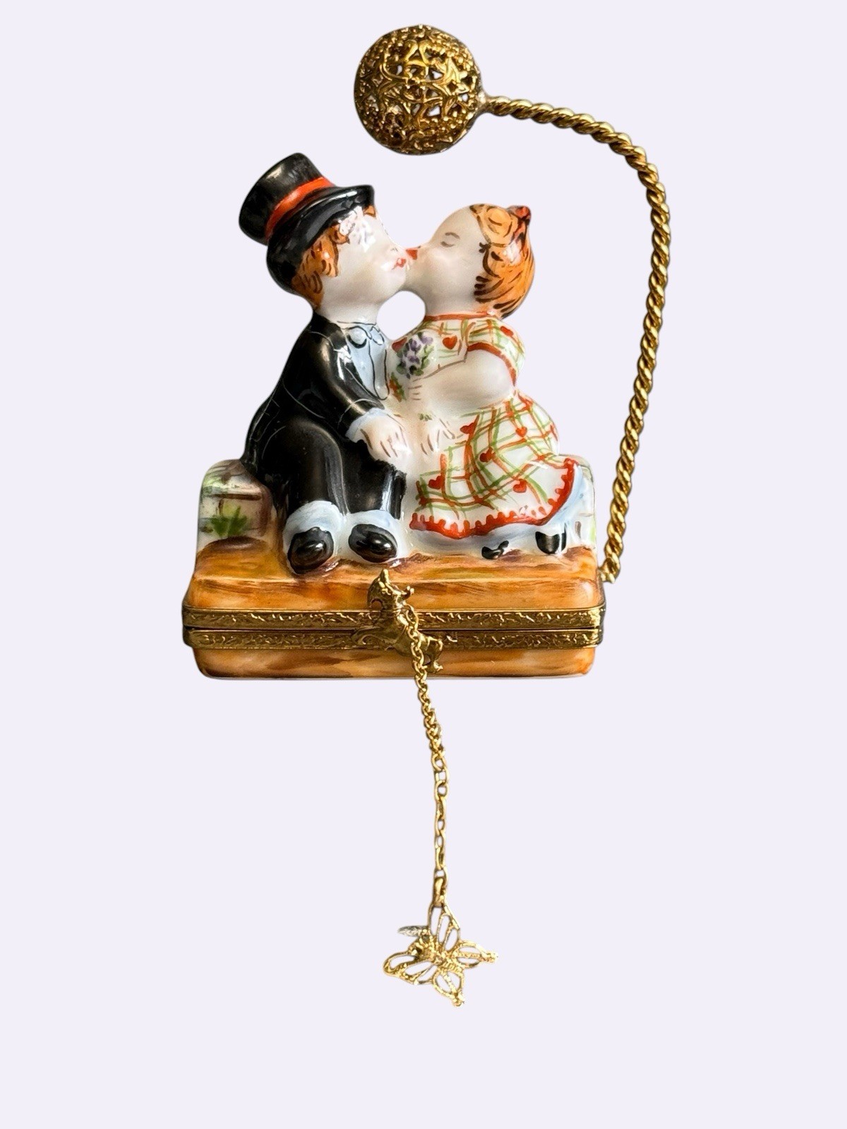 Very Rare Rochard Limoges France Kissing Couple Under Street Light W Charm Mint