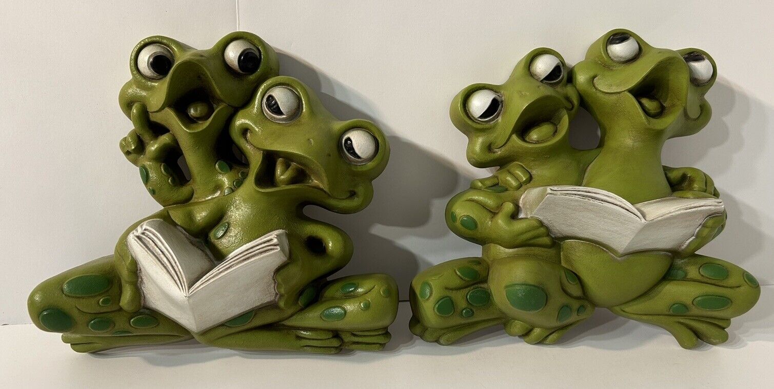 (x2) Vintage 1978 BURWOOD Products Singing Carol Frogs Decorative Wall Hanging