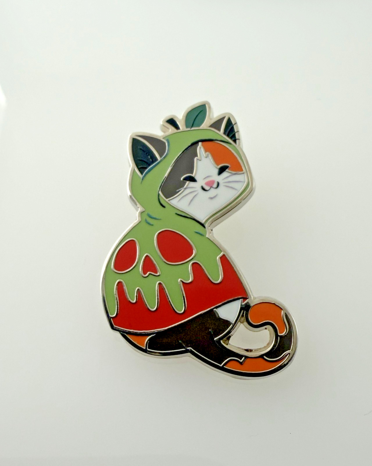 Disney Parks 2026 Cats and Dogs Halloween Costume LR Mystery Pin