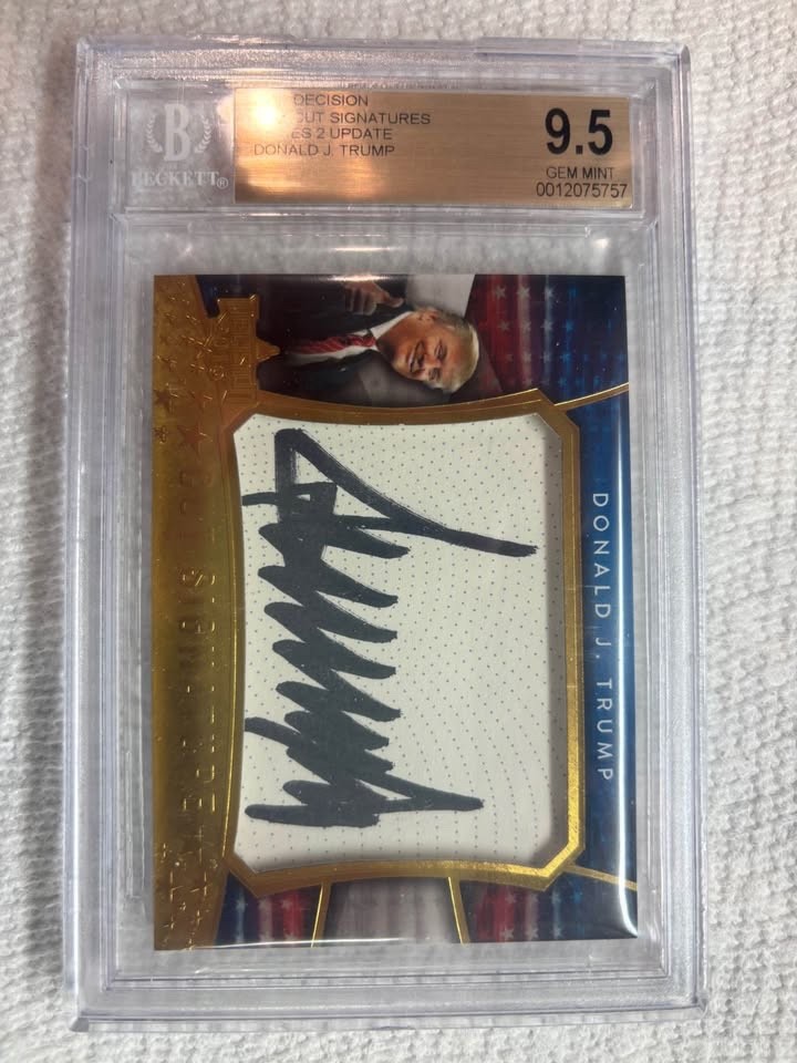 Decision 2016 Cut Signatures Donald J. Trump Cut Auto Card CS-TP Politics