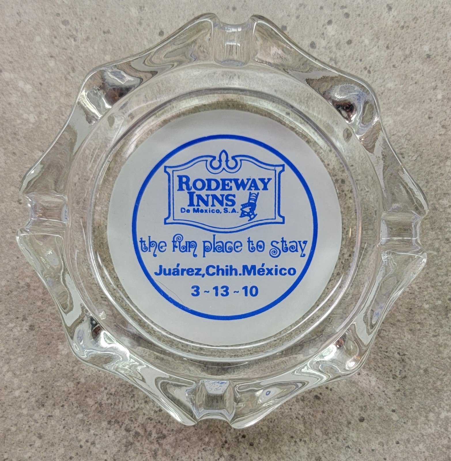 Vintage RODEWAY INNS Advertising MOTEL Glass MEXICO Blue & Clear ASHTRAY