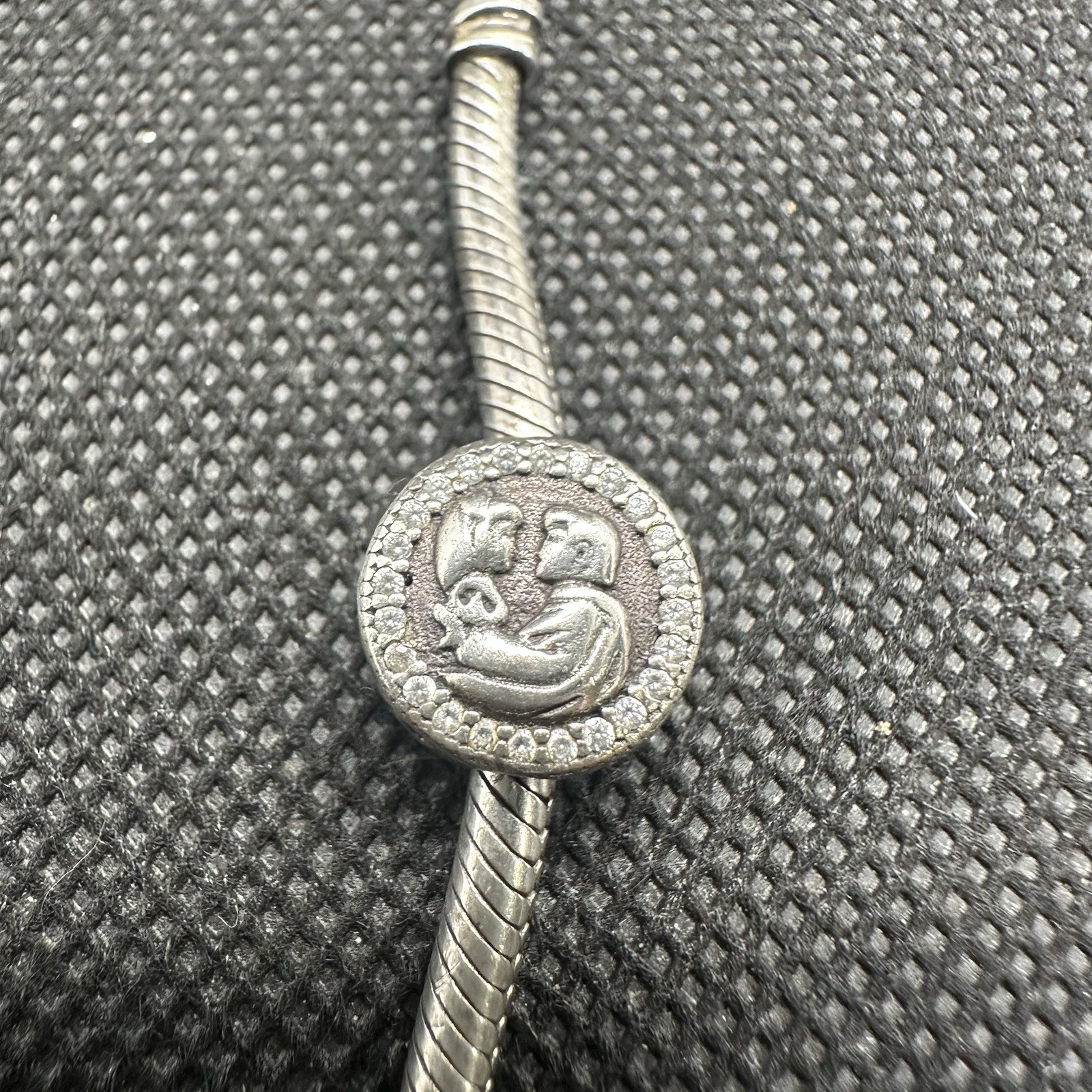 Pandora Disney 2017 Snow White Prince Charming Loves First Kiss 80th Anniv Charm