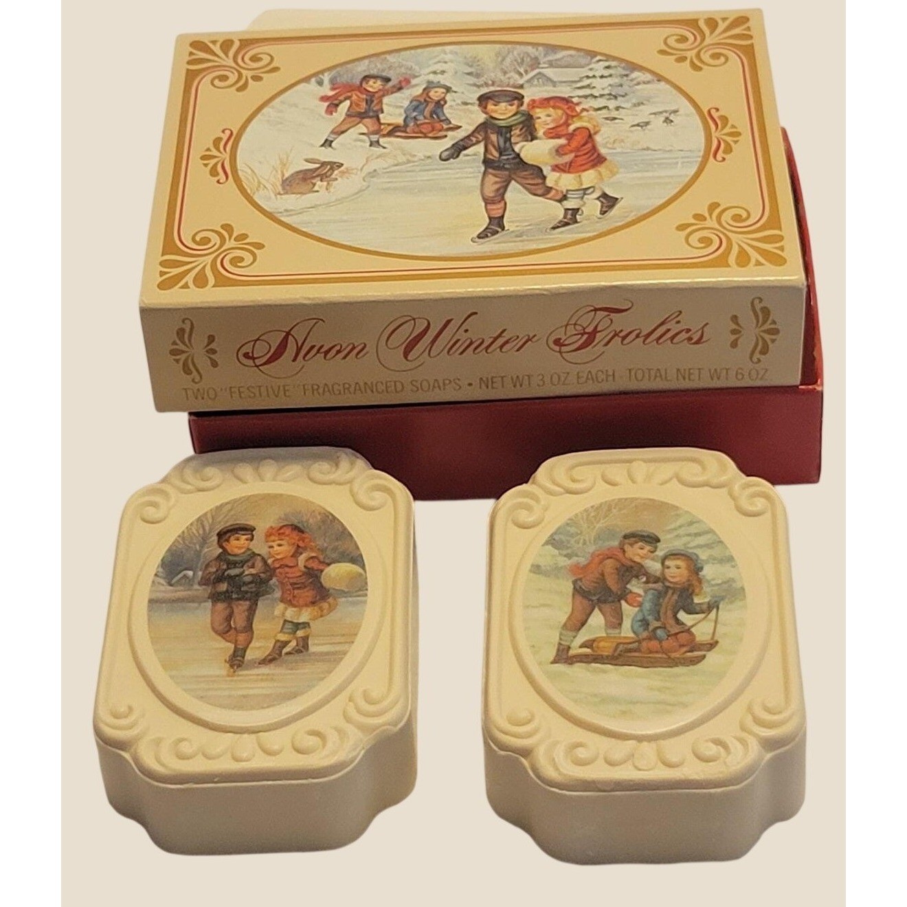 VTG Avon Winter Frolics Festive 1970s Collectible Display Soap Set w/ Box